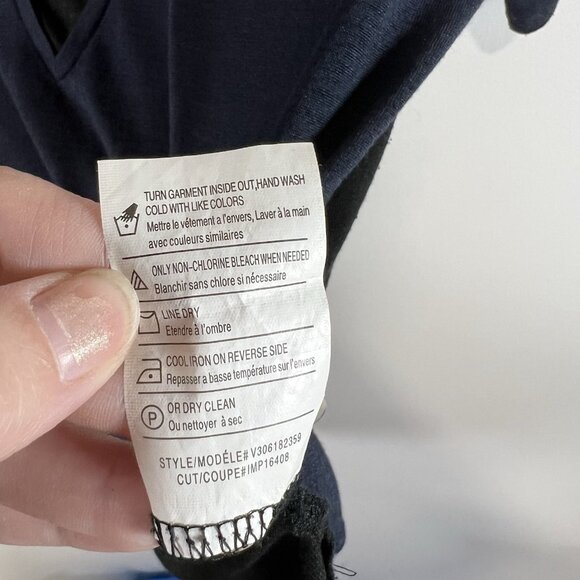 Vince stretch black navy blue V-neck Stretch tunic knit blouse Women’s size S - Picture 7 of 10